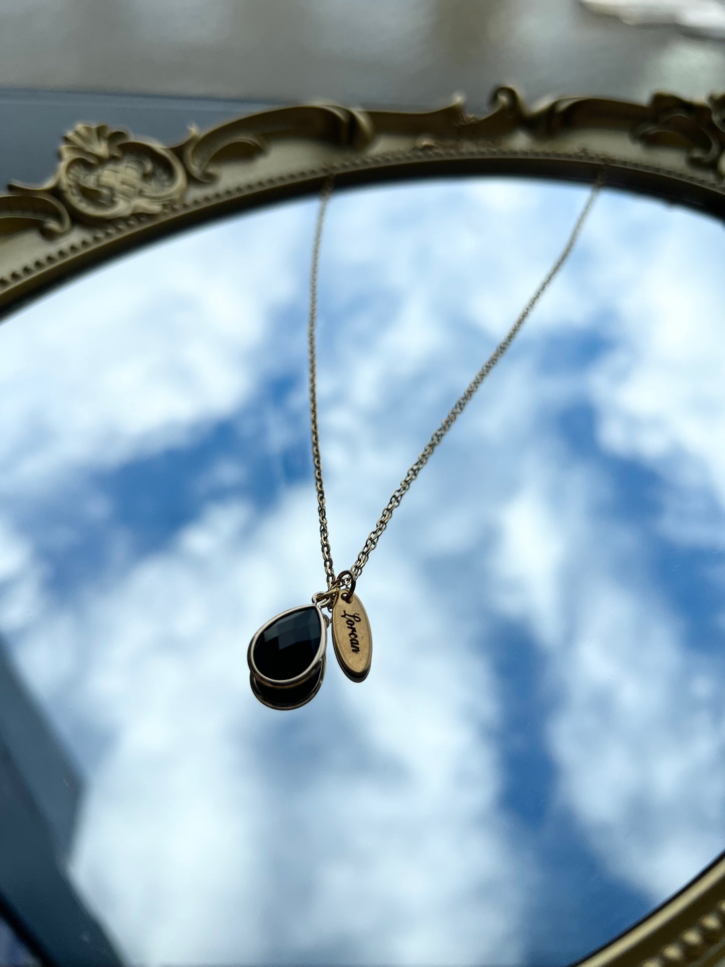 Throne of Glass Book Boyfriend Necklace