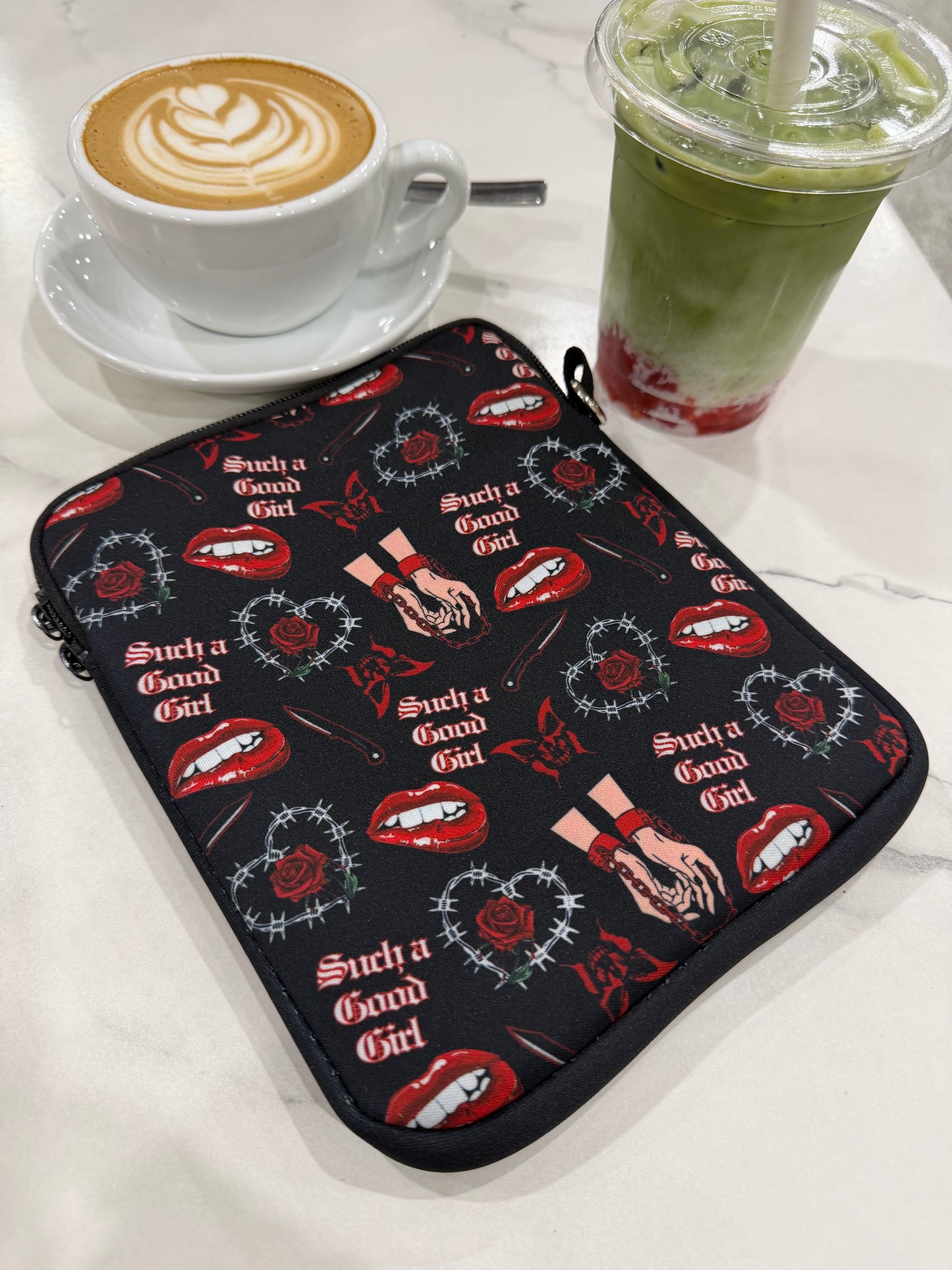 Dark Romance E-reader sleeve