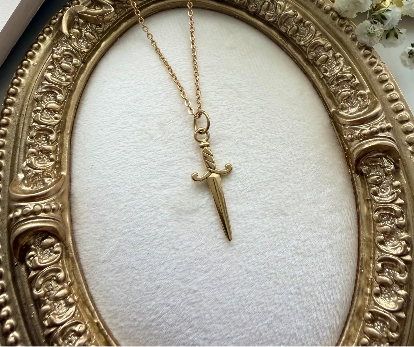 Dagger necklace
