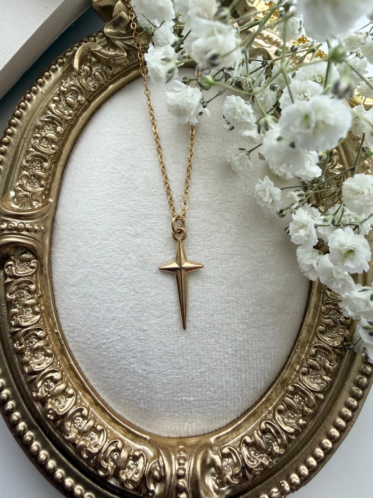 4 Pointed Star Necklace