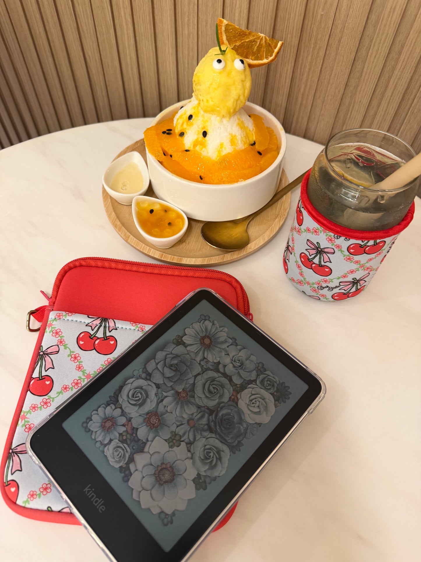 Book Girlie Cherry E-reader & cup sleeve Combo